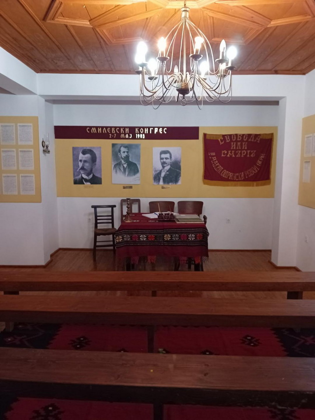 na-gosti-kaj-vanja-todorovska-vo-selo-smilevo-tuka-uzhivam-vo-pogledot-zbogaten-so-vkusot-na-pitulici-16_1.jpg