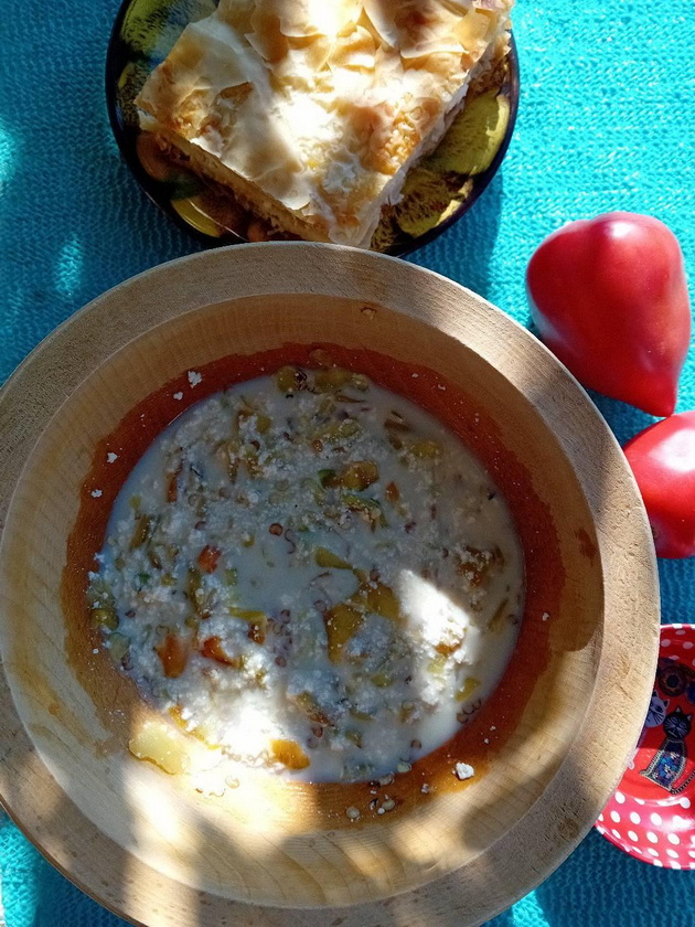 na-gosti-kaj-vanja-todorovska-vo-selo-smilevo-tuka-uzhivam-vo-pogledot-zbogaten-so-vkusot-na-pitulici-17_1.jpg
