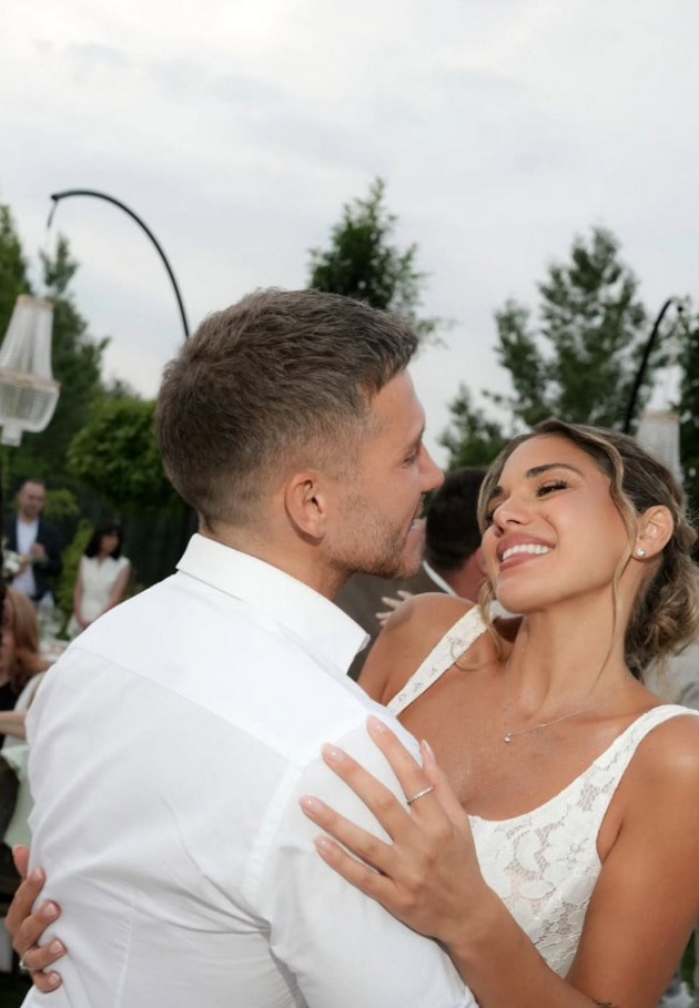 sasha-kovachevikj-objavi-oficijalni-fotki-od-svadbata-pokraj-tebe-se-dobi-smisla-10.jpg