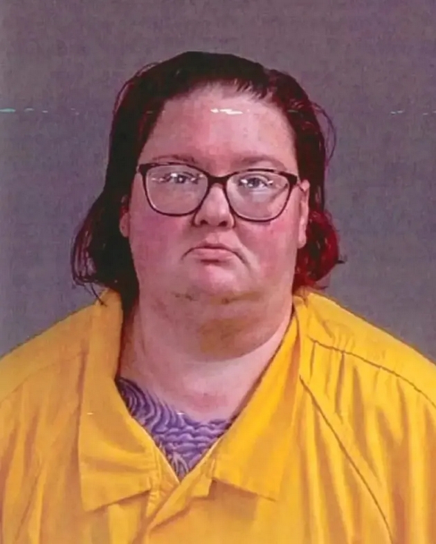 dete-vo-amerika-pochinalo-od-belina-na-7-godini-imalo-115-kg-roditelite-se-obvineti-za-ubistvo-02.JPG