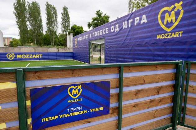 fudbalot-e-povekje-od-igra-mozzart-pishuva-nova-prikazna-vo-bitola-02.JPG