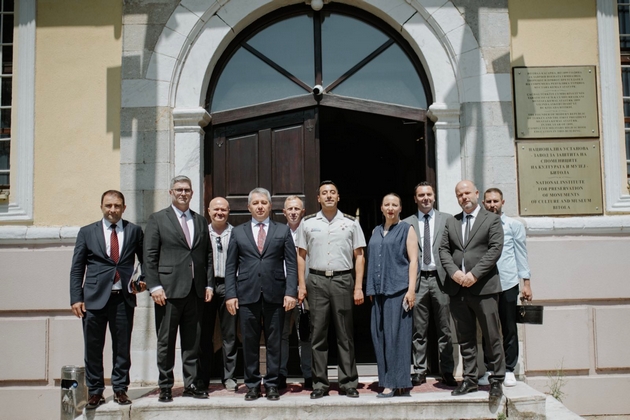 halkbank-nu-zavod-i-muzej-bitola-i-voenoto-atashe-na-republika-turcija-potpishaa-protokol-za-sorabotka-za-ureduvanje-na-lapidariumot-01.JPG