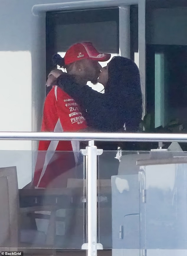 kim-kardashijan-go-baknuva-luis-hamilton-na-jahta-vo-monako-site-ljubomorat-ozboruvaat-deka-dechko-ja-koristi-za-slava-03.JPG