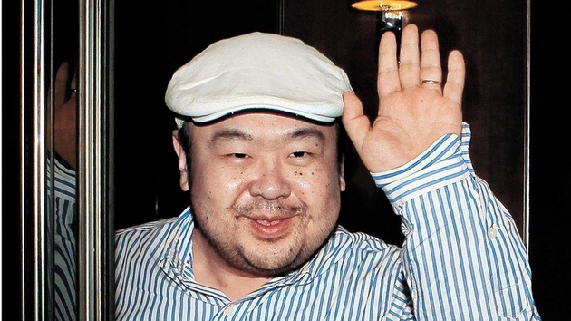 ludiot-atentat-na-bratot-na-kim-dzhong-un-zheni-go-namachkale-so-otrov-bez-da-znaat-deka-se-najmeni-za-ubistvo-02.JPG