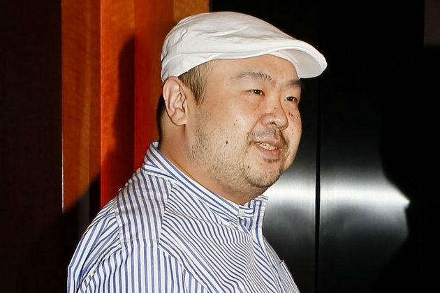 ludiot-atentat-na-bratot-na-kim-dzhong-un-zheni-go-namachkale-so-otrov-bez-da-znaat-deka-se-najmeni-za-ubistvo-11.JPG