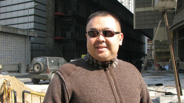 ludiot-atentat-na-bratot-na-kim-dzhong-un-zheni-go-namachkale-so-otrov-bez-da-znaat-deka-se-najmeni-za-ubistvo-15.JPG