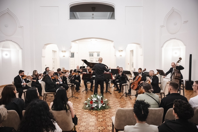 nu-kameren-orkestar-na-bitola-go-odrzha-svojot-jubileen-koncert-po-povod-3-godini-od-osnovanjeto-05_2.JPG