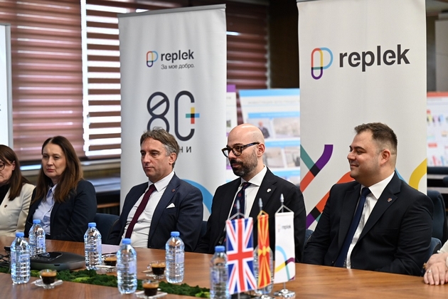 po-probivot-na-britanskiot-pazar-replek-gi-pretstavi-svoite-kapaciteti-i-razvojni-planovi-pred-ambasadorot-metju-loson-03.JPG