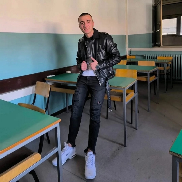 porasnaa-so-grizha-i-poddrshka-a-denes-chekorat-kon-svojot-zhivot-tri-prikazni-od-sos-detsko-selo-za-rastenje-poddrshka-i-novi-pochetoci-03.JPG