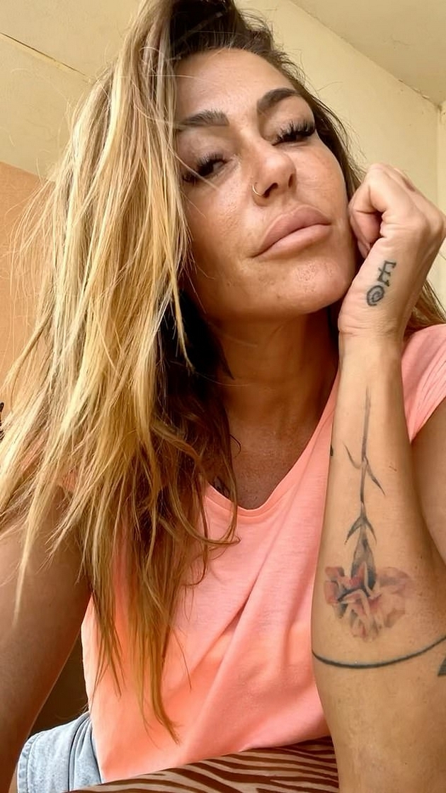 site-devojki-na-kristijano-ronaldo-pred-dzhordzhina-da-go-smiri-kim-kardashijan-paris-hilton-03.JPG