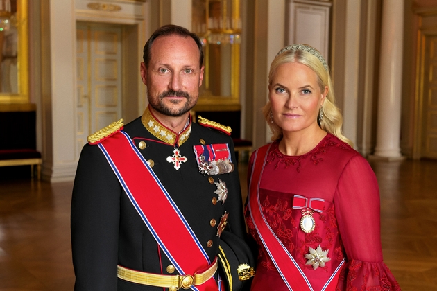 skandalozniot-sin-na-norveshkata-princeza-kje-odi-vo-zatvor-za-siluvanje-dodeka-taa-cheka-red-za-transplantacija-na-beli-drobovi-06.JPG
