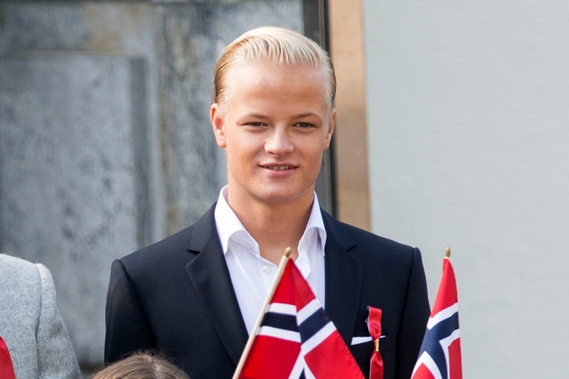 skandalozniot-sin-na-norveshkata-princeza-kje-odi-vo-zatvor-za-siluvanje-dodeka-taa-cheka-red-za-transplantacija-na-beli-drobovi-08.JPG