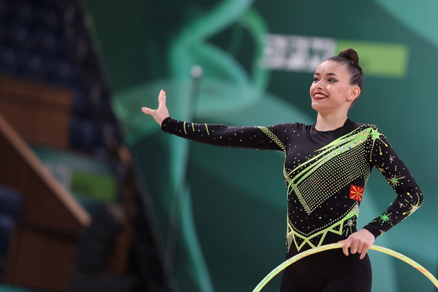 ilina-sokolovska-prvpat-ja-nosi-makedonija-na-svetsko-prvenstvo-po-ritmichka-gimnastika-02.jpg