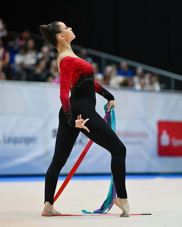 ilina-sokolovska-prvpat-ja-nosi-makedonija-na-svetsko-prvenstvo-po-ritmichka-gimnastika-03.jpg