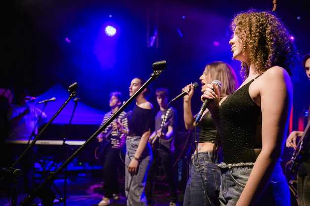 leten-koncert-na-muzichkoto-uchilishte-enterprajz-29-benda-120-uchenici-i-mokjna-rok-programa-na-we-will-rock-you-06.jpg