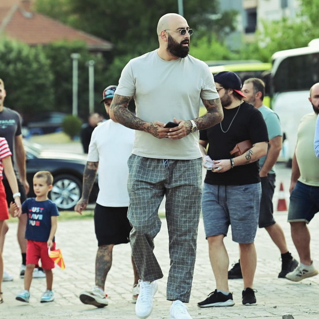 makedonski-sportisti-so-najvpechatliv-moden-stil-kako-izgledaat-koga-kje-zamenat-dresot-so-kezhual-obleka-09.jpg