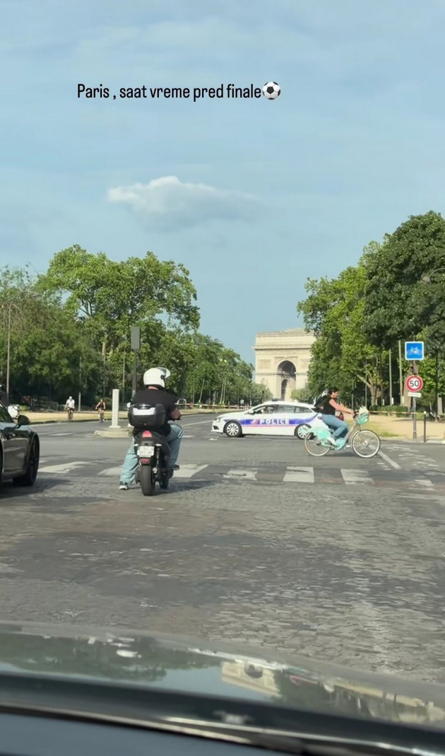 miro-kacarov-na-semejno-patuvanje-vo-pariz-kafe-so-majka-mu-i-soprugata-zabava-vo-diznilend-ja-slavi-titulata-na-pszh-14.jpg
