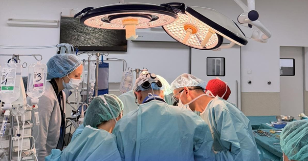 pozitiva-na-denot-mazh-dobi-srce-od-donor-na-skopska-klinika-od-2021-va-bil-na-listata-za-transplantacija-01.jpg