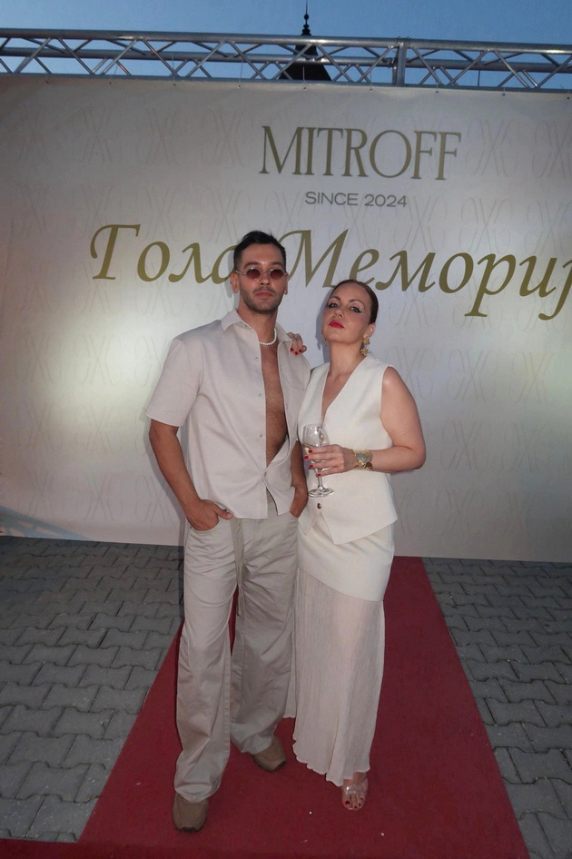 shto-oblekoa-gostite-del-od-atmosferata-na-modnata-revija-na-ljupka-mitrova-vo-skopje-35.jpg
