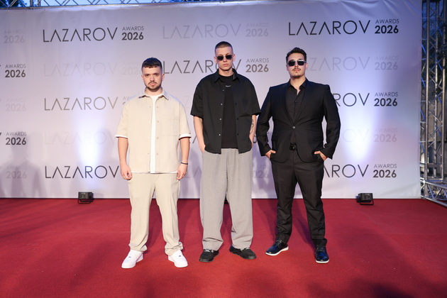 shto-oblekoa-gostite-na-vtorite-lazarov-nagradi-vo-skopje-foto-07_copy.jpg