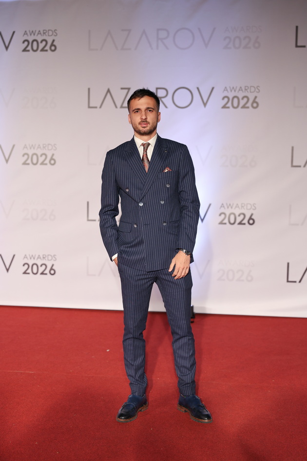 shto-oblekoa-gostite-na-vtorite-lazarov-nagradi-vo-skopje-foto-103_copy.jpg