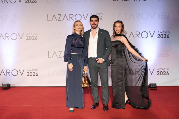 shto-oblekoa-gostite-na-vtorite-lazarov-nagradi-vo-skopje-foto-30_copy.jpg