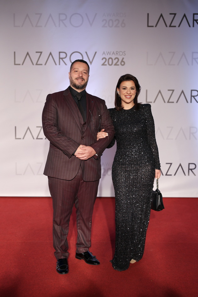 shto-oblekoa-gostite-na-vtorite-lazarov-nagradi-vo-skopje-foto-37_copy.jpg