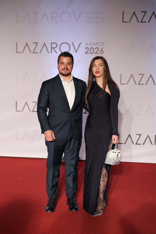shto-oblekoa-gostite-na-vtorite-lazarov-nagradi-vo-skopje-foto-66_copy.jpg