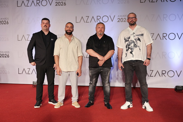 shto-oblekoa-gostite-na-vtorite-lazarov-nagradi-vo-skopje-foto-80_copy.jpg