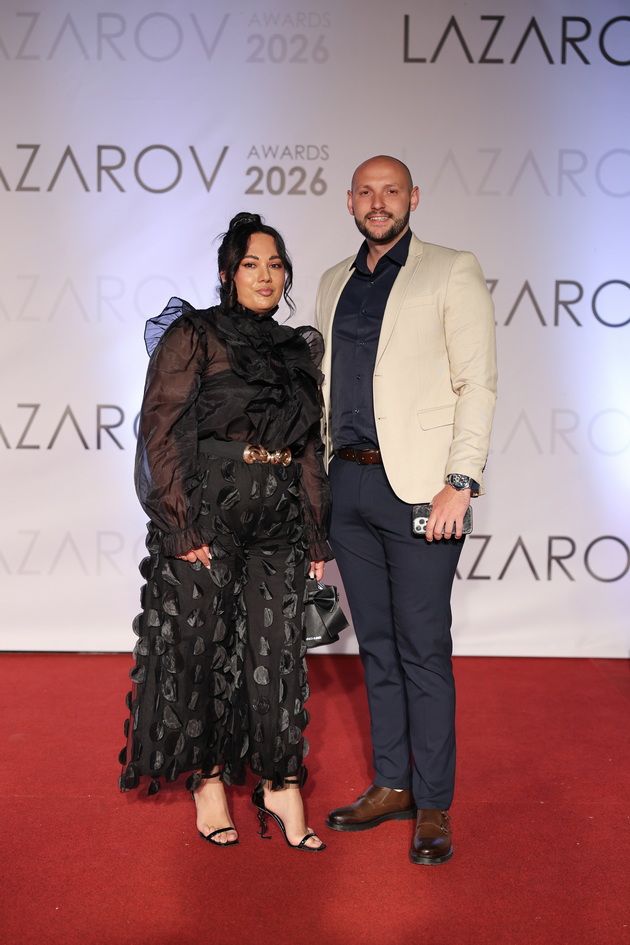 shto-oblekoa-gostite-na-vtorite-lazarov-nagradi-vo-skopje-foto-97_copy.jpg