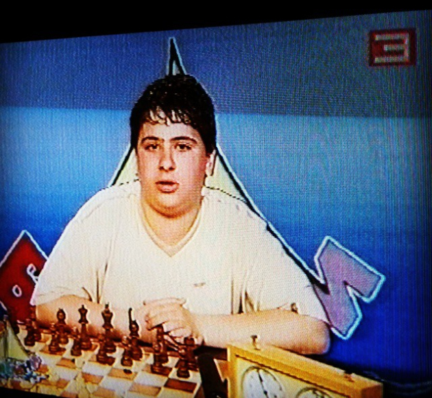 bojan-od-sitel-bambini-po-rechisi-3-decenii-nemavme-mobilni-telefoni-doagjavme-da-se-druzhime-05.jpg