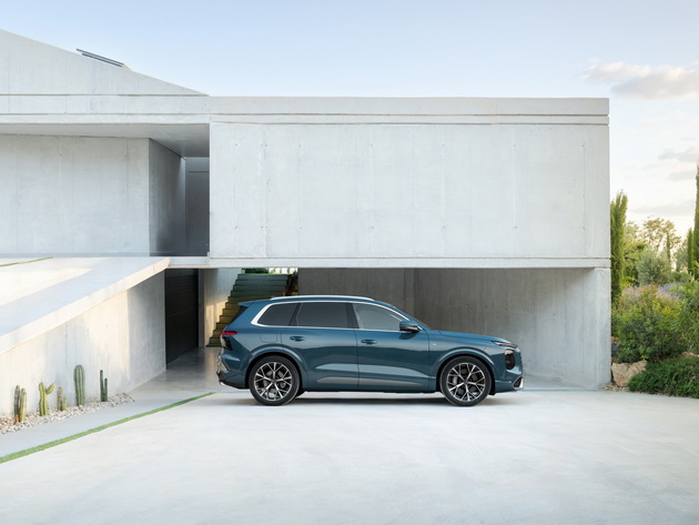 treta-generacija-na-uspesniot-suv-noviot-audi-q7-gi-obedinuva-raznovidnosta-i-performansite-02.jpg