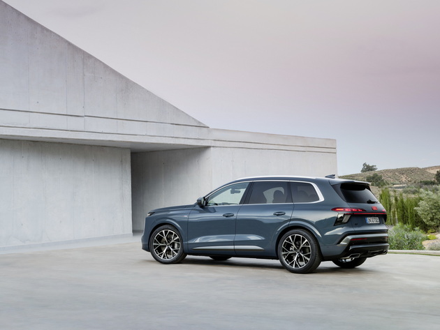 treta-generacija-na-uspesniot-suv-noviot-audi-q7-gi-obedinuva-raznovidnosta-i-performansite-03.jpg