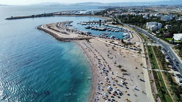 8-najubavi-plazhi-na-atinskata-riviera-vo-grcija-spoj-na-luksuz-idilichna-atmosfera-i-chisto-more-_copy.jpg