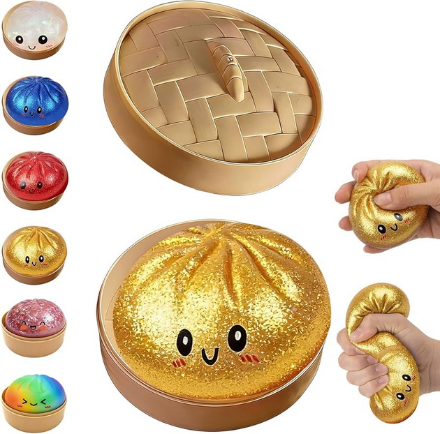 dali-jas-gi-vospituvam-decata-ili-tiktok-zagrizheni-roditeli-za-noviot-trend-so-dumpling-igrachki-so-koi-mladite-se-opsednati-02.jpg
