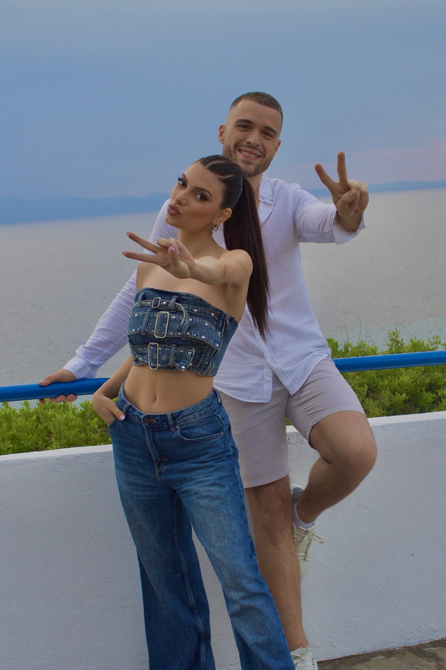martinijan-kirilovski-i-dragana-jovanovska-gi-spoija-glasovite-vo-prviot-duet-ludi-i-naivni-ljubovna-prikazna-shto-osvojuva-na-prvo-slushanje-14.JPG