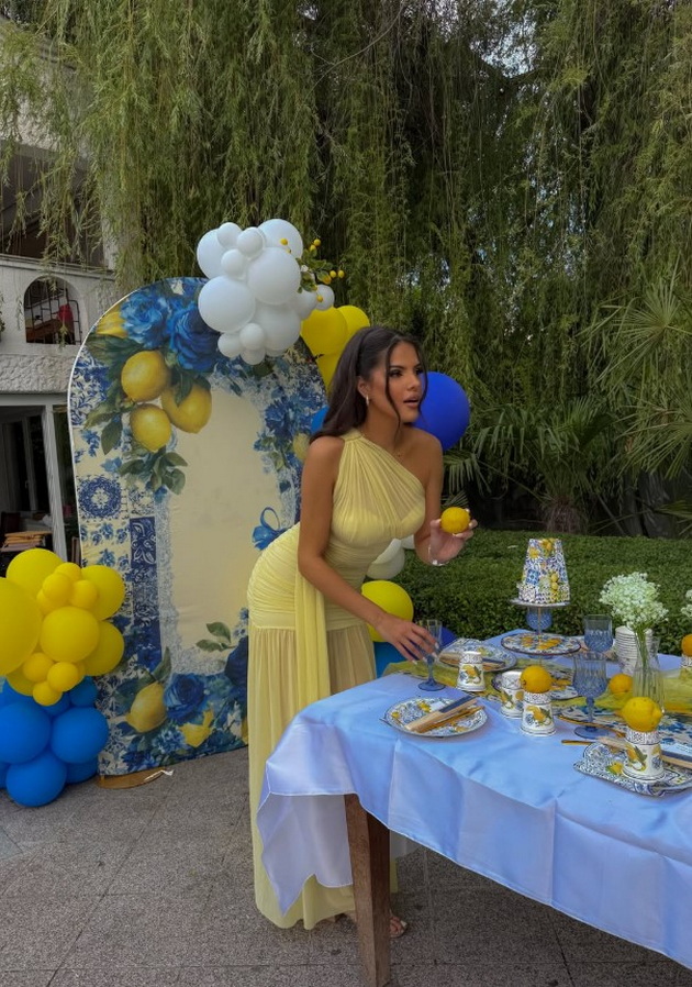 angela-vasilevska-nasha-misica-si-napravi-tematski-29-ti-rodenden-torta-i-autfit-so-limoni-kako-na-amalfi-08.jpg