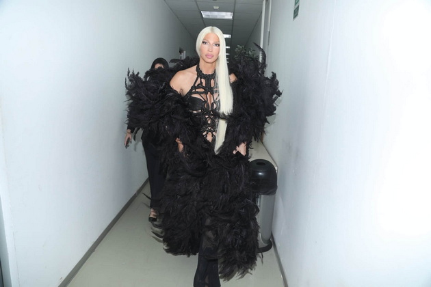jelena-karleusha-progovori-koj-soprug-i-bil-podobar-kakvi-devojki-sheta-dushko-sega-no-i-za-bizarnata-ponuda-od-kanje-vest-06.jpg