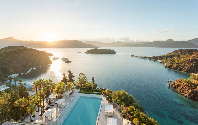 kolku-e-ubav-dushko-toshikj-i-pokazha-na-karleusha-kakov-mangup-izgubila-so-fotki-od-sebe-na-odmorot-so-kjerkite-vo-marmaris-002.jpg