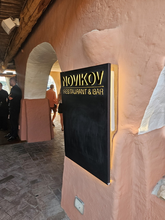 na-odmor-so-jasmina-poposka-na-sardinija-ostrovot-bara-mnogu-vozenje-5-dena-ne-se-dovolni-a-plazhite-i-moreto-se-kako-na-instagram-17.jpg