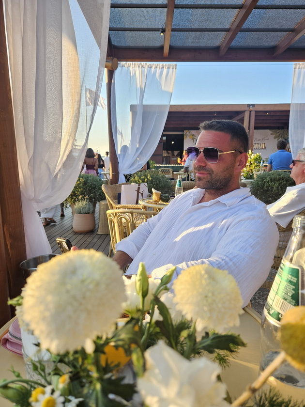 na-odmor-so-jasmina-poposka-na-sardinija-ostrovot-bara-mnogu-vozenje-5-dena-ne-se-dovolni-a-plazhite-i-moreto-se-kako-na-instagram-19.jpg