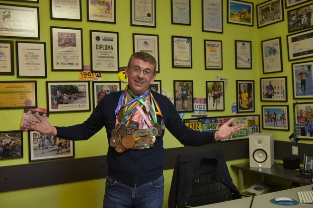 pero-kamikaza-dozhivea-nezgoda-so-velosiped-na-kej-dobiv-potres-na-mozok-4-konci-na-glava-nagmechenici-02.jpg