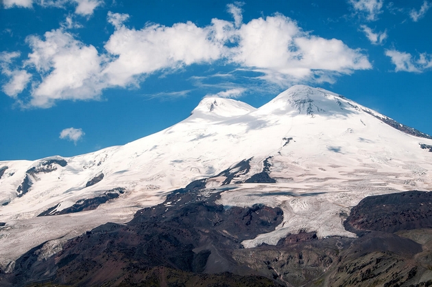 brachen-par-i-poznata-doktorka-megju-zaginatite-bosanci-na-elbrus-telata-na-planinarite-se-zaglaveni-na-planinata-video-05.JPG
