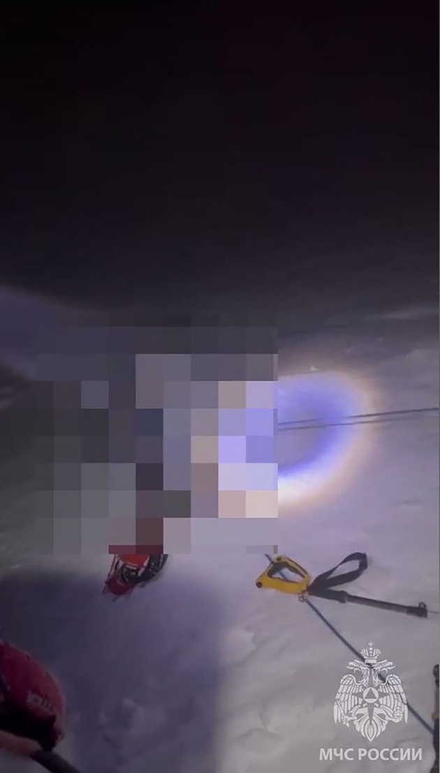 brachen-par-i-poznata-doktorka-megju-zaginatite-bosanci-na-elbrus-telata-na-planinarite-se-zaglaveni-na-planinata-video-09.JPG