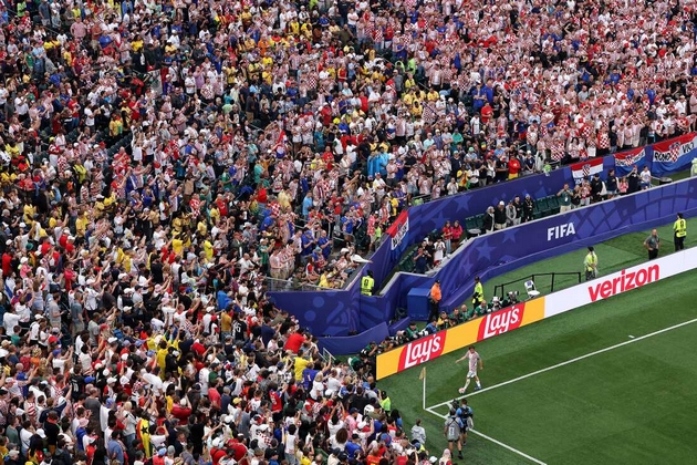 pobednicite-ne-go-dobivaat-originalniot-trofej-igrachite-ne-se-plateni-od-fifa-fakti-za-svetsko-shto-ne-ste-gi-znaele-04.JPG