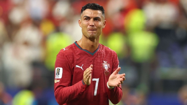 pobednicite-ne-go-dobivaat-originalniot-trofej-igrachite-ne-se-plateni-od-fifa-fakti-za-svetsko-shto-ne-ste-gi-znaele-06.JPG