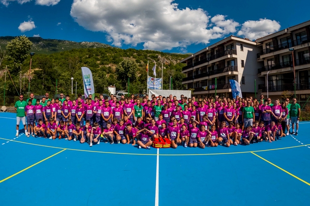 povekje-od-120-uchesnici-od-pet-drzhavi-go-otvorija-jubilejniot-kamp-40h20-vo-ohrid-01.JPG