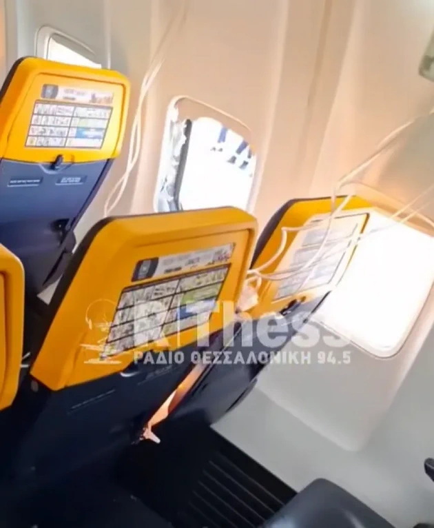 drama-vo-avion-nad-grcija-staklo-puknalo-vo-let-patnici-spasuvale-srbin-koj-bil-izvlechen-niz-prozorecot-video-03.jpg
