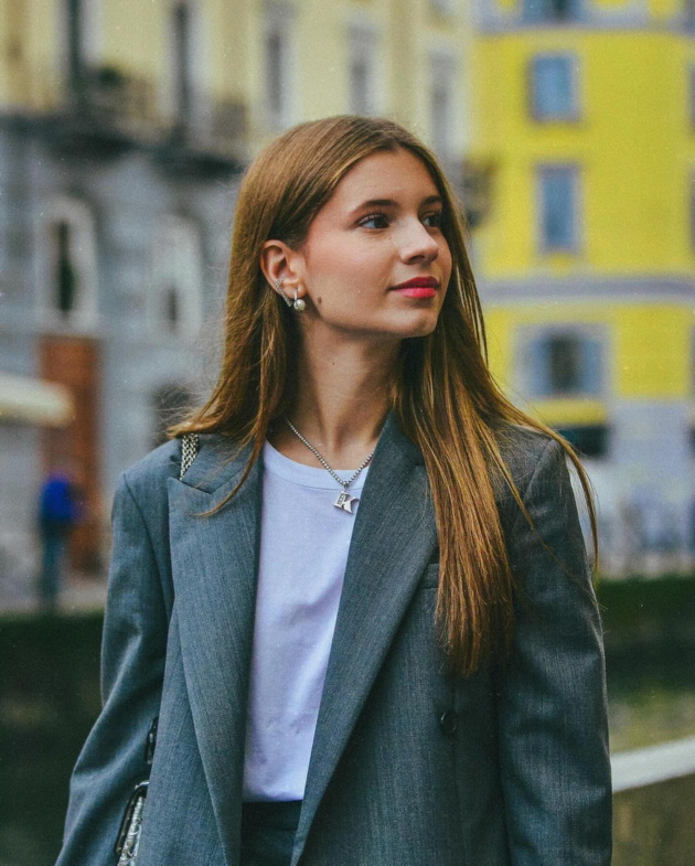 kiki-mukaetova-bila-zhrtva-na-vrsnichko-nasilstvo-dvapati-puknat-nos-shinata-raka-ushte-go-pamtam-stravot-so-koj-odev-vo-shkolo-02.jpg