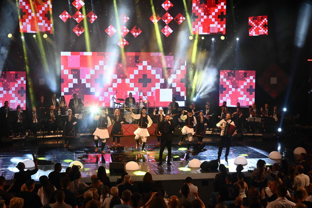 koncert-na-vlatko-miladinoski-i-zlatko-miladinoski-i-orkestarot-so-golem-koncert-vo-herakleja-vecher-vo-chest-na-makedonskata-pesna-05.jpg